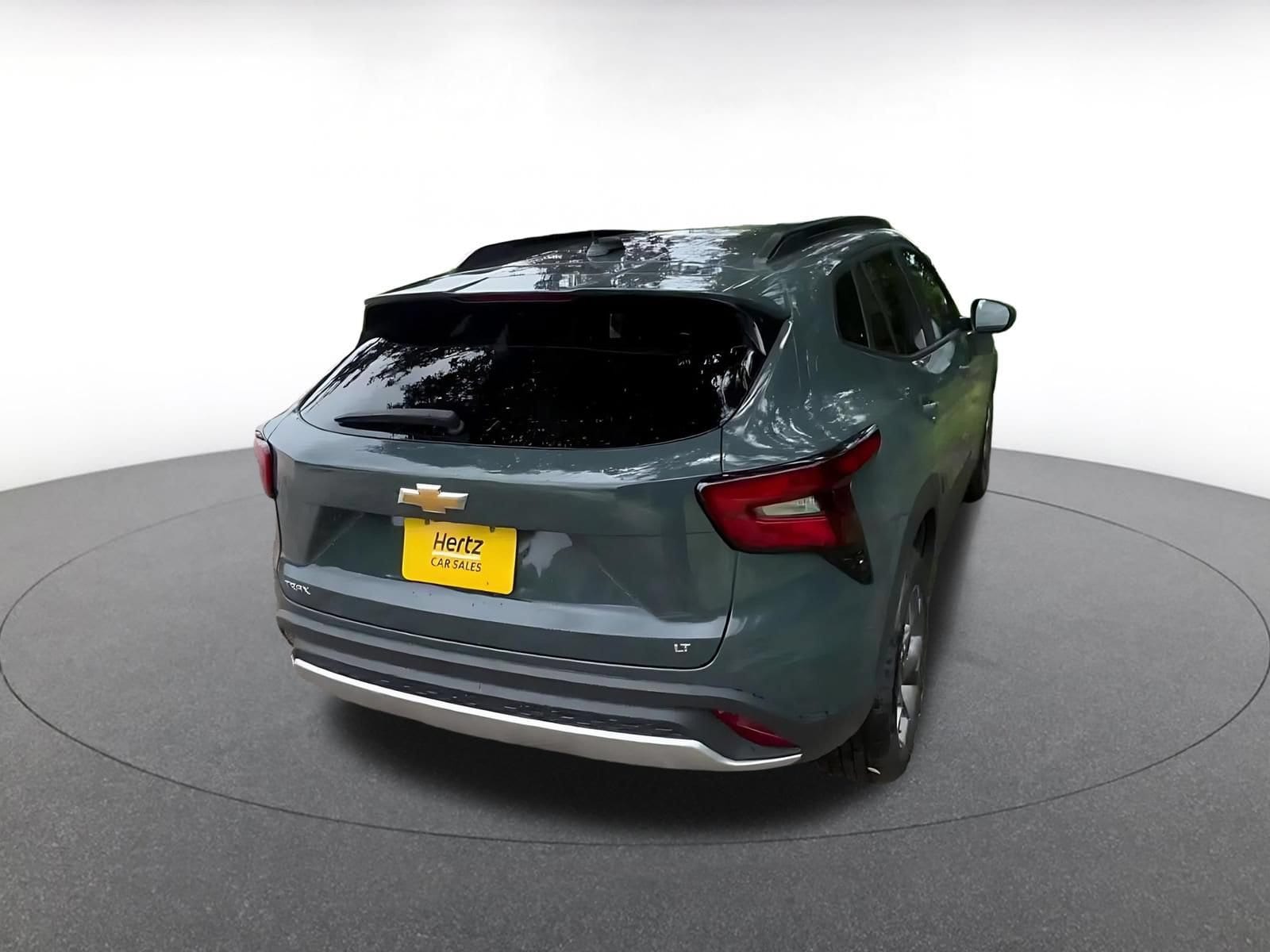 Thumbnail: 2025 Chevrolet Trax - 15