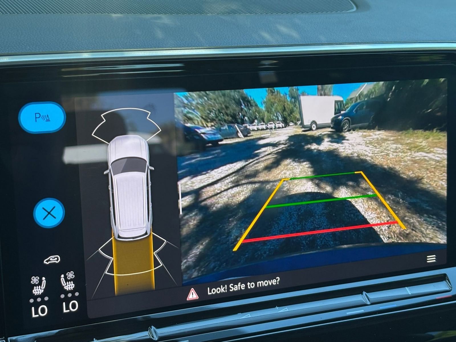 Thumbnail: 2025 Volkswagen Atlas - 17