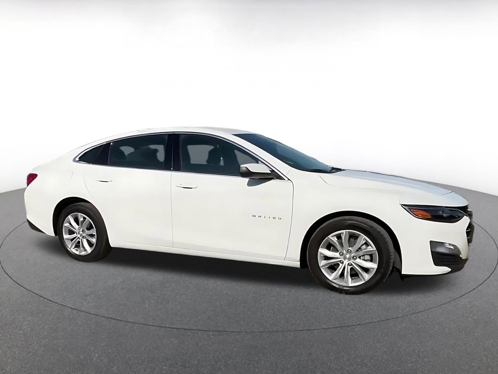 Thumbnail: 2024 Chevrolet Malibu - 16