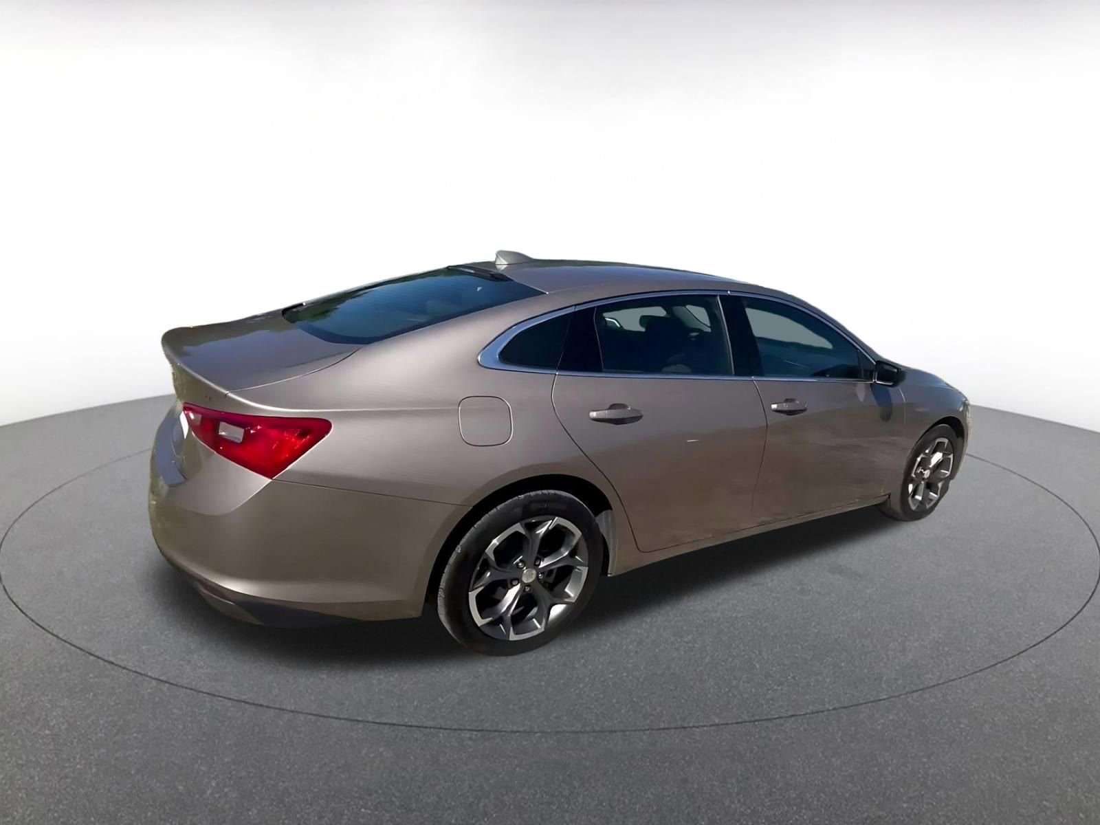 Thumbnail: 2024 Chevrolet Malibu - 15