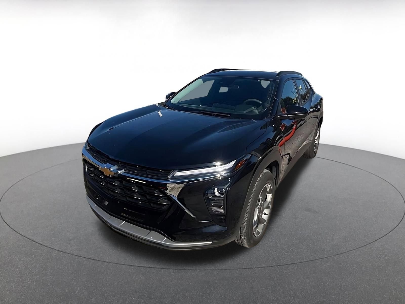 Thumbnail: 2025 Chevrolet Trax - 4