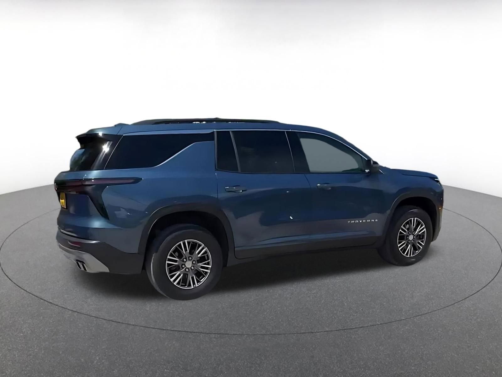 Thumbnail: 2025 Chevrolet Traverse - 15