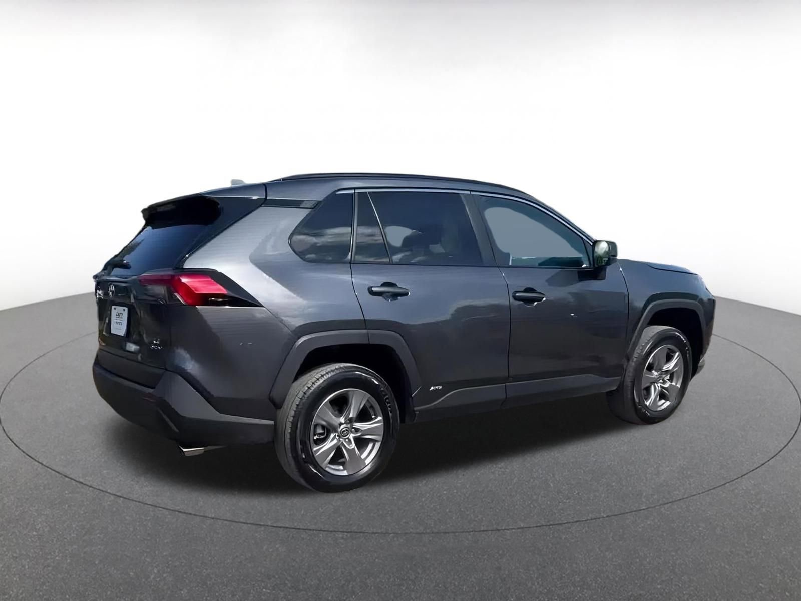 Thumbnail: 2025 Toyota RAV4 - 15