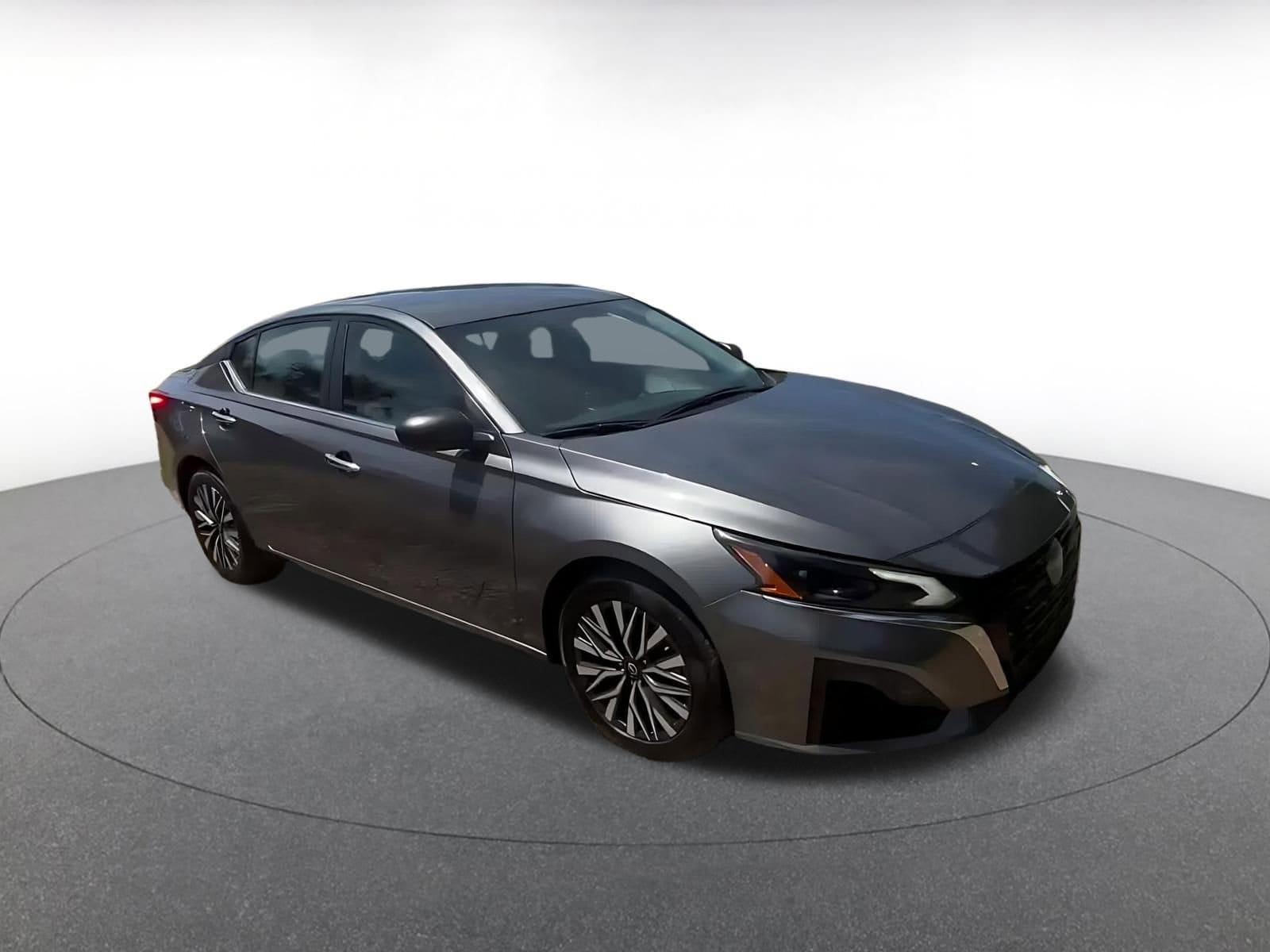 Thumbnail: 2025 Nissan Altima - 2