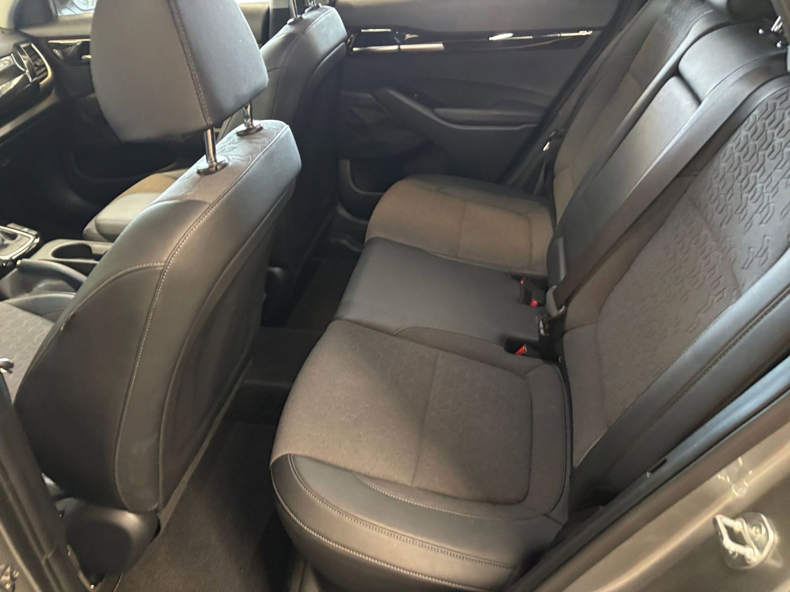 Thumbnail: 2025 Kia Seltos - 25