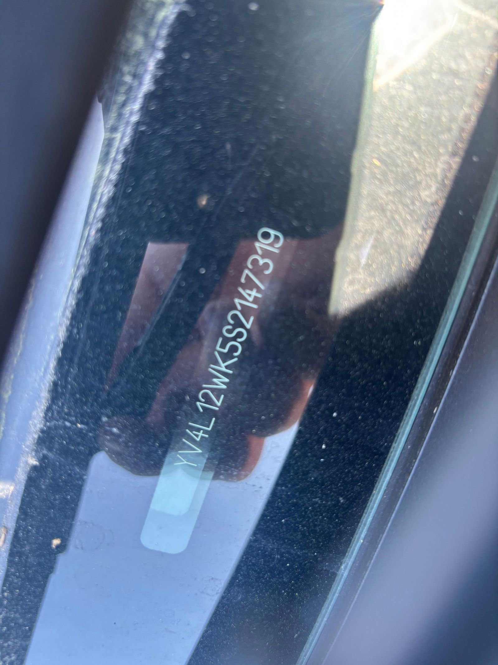 Thumbnail: 2025 Volvo S60 - 9