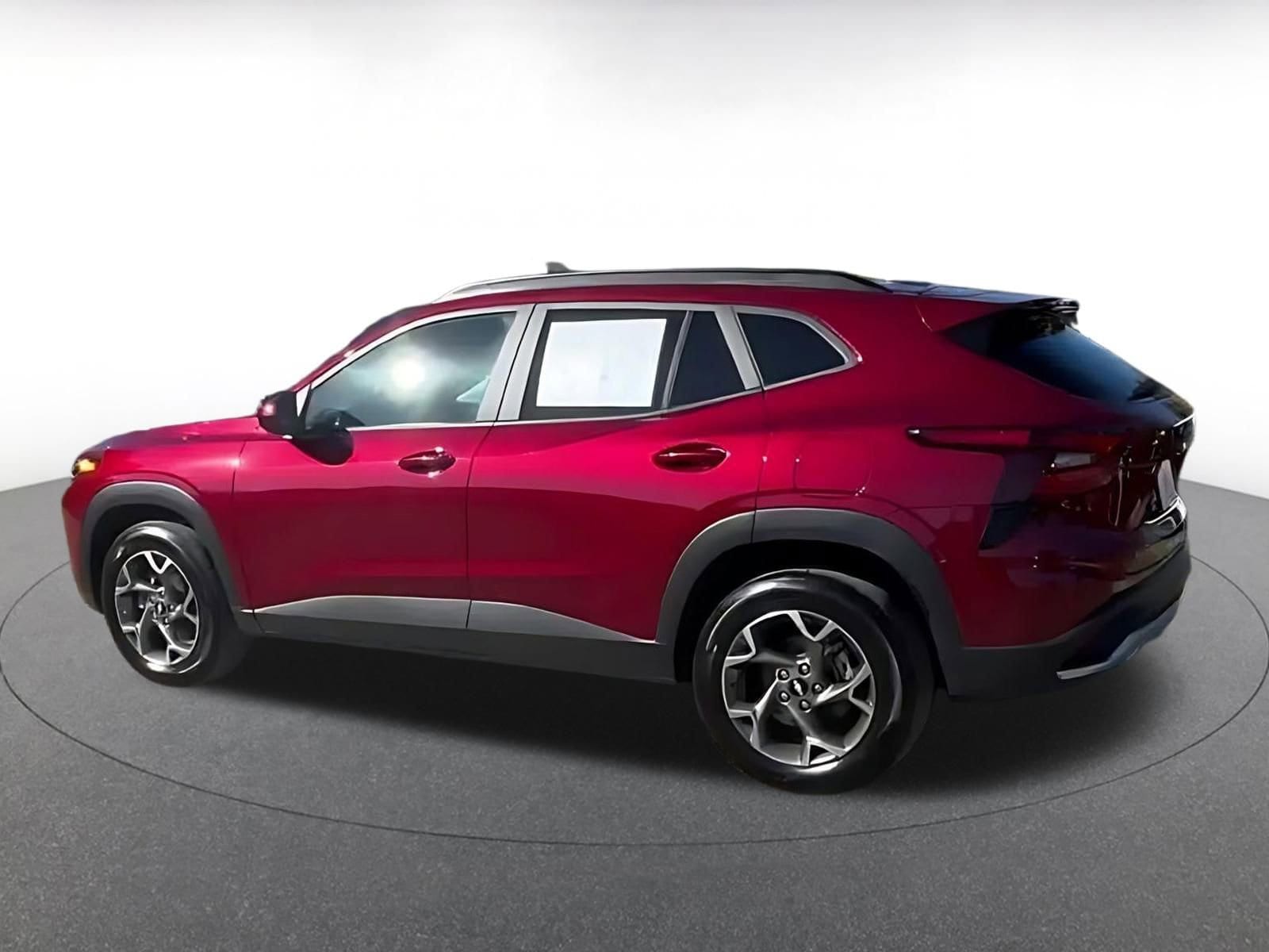 Thumbnail: 2025 Chevrolet Trax - 8