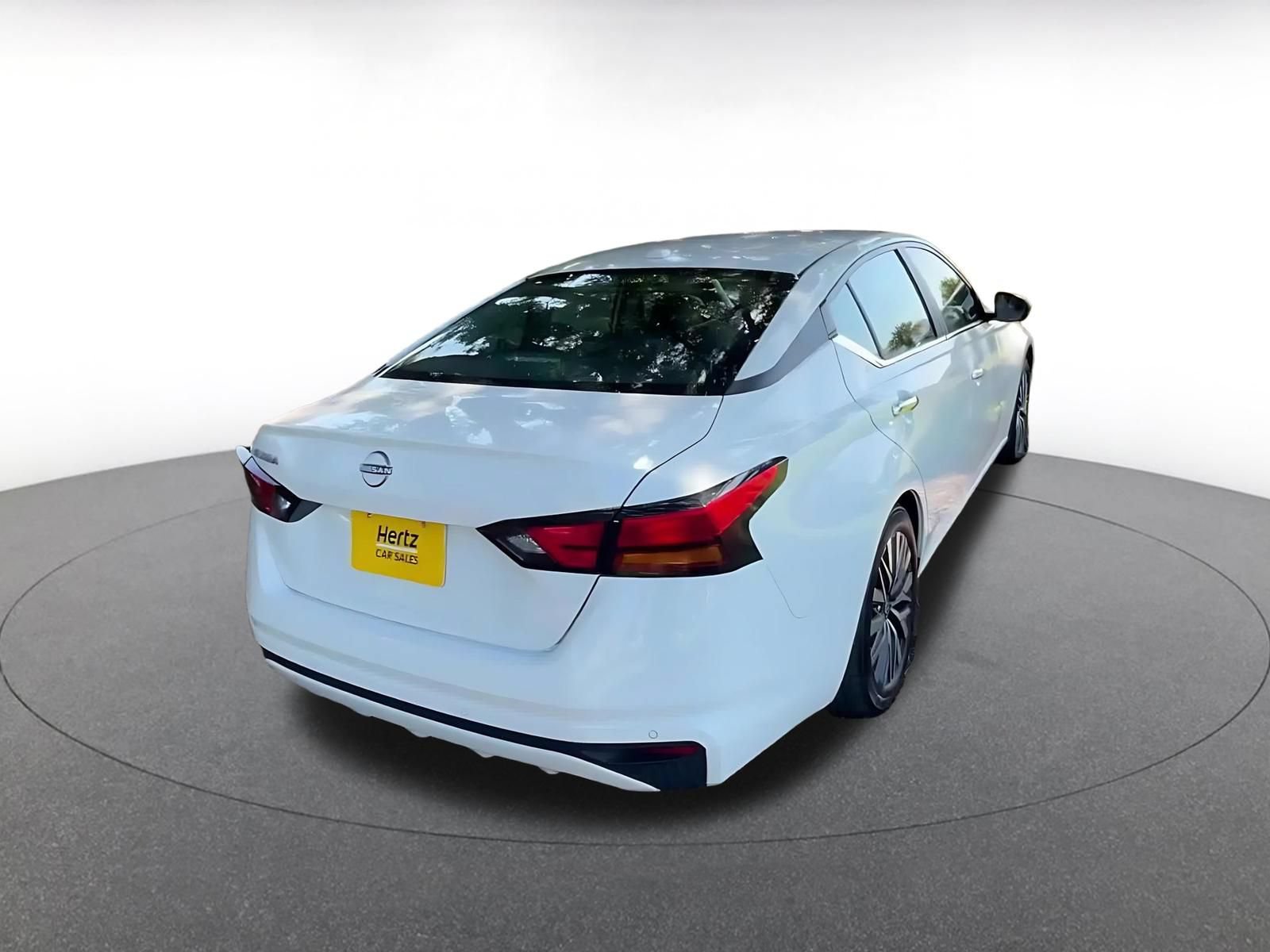 Thumbnail: 2025 Nissan Altima - 15