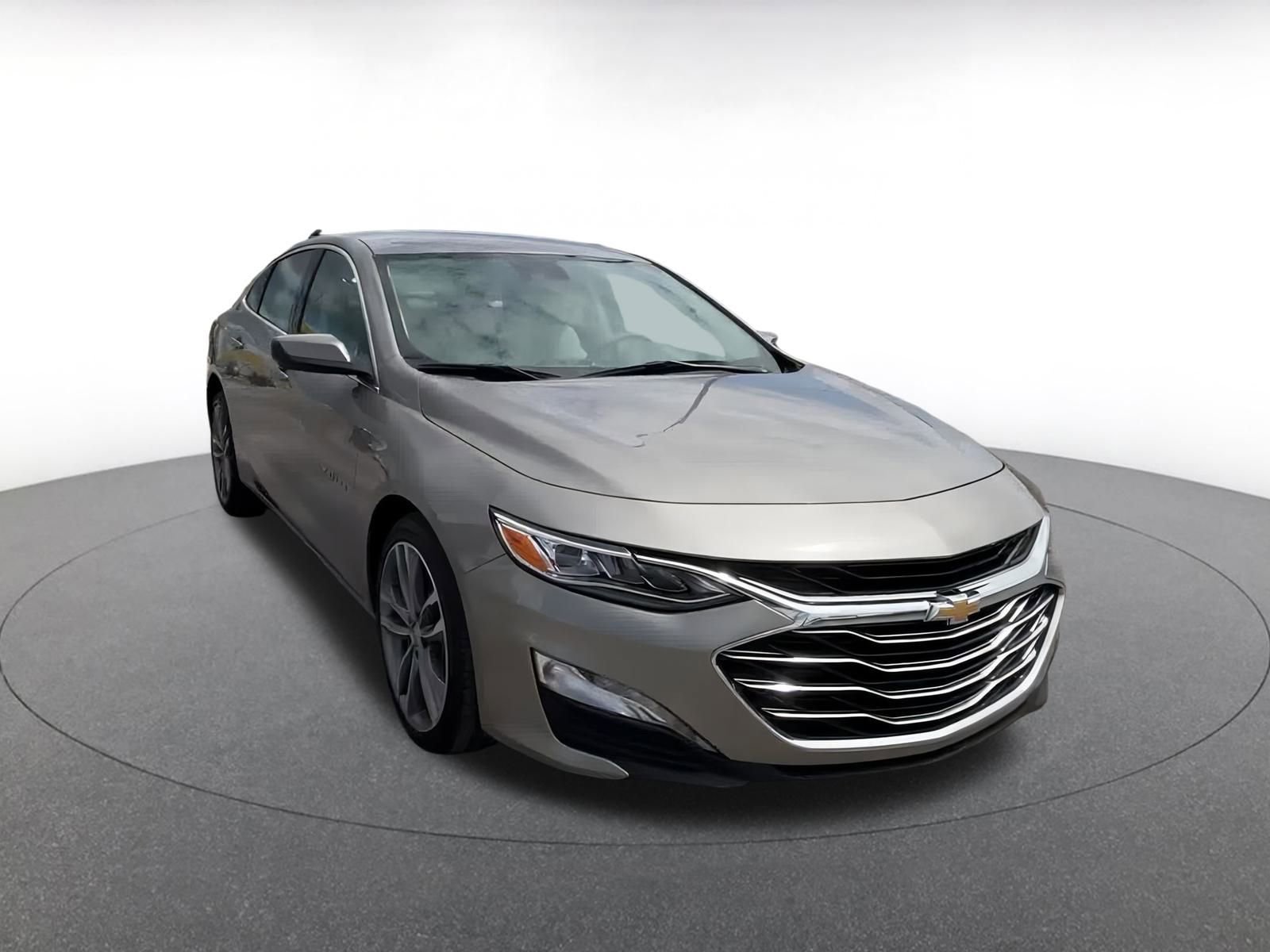Thumbnail: 2024 Chevrolet Malibu - 3