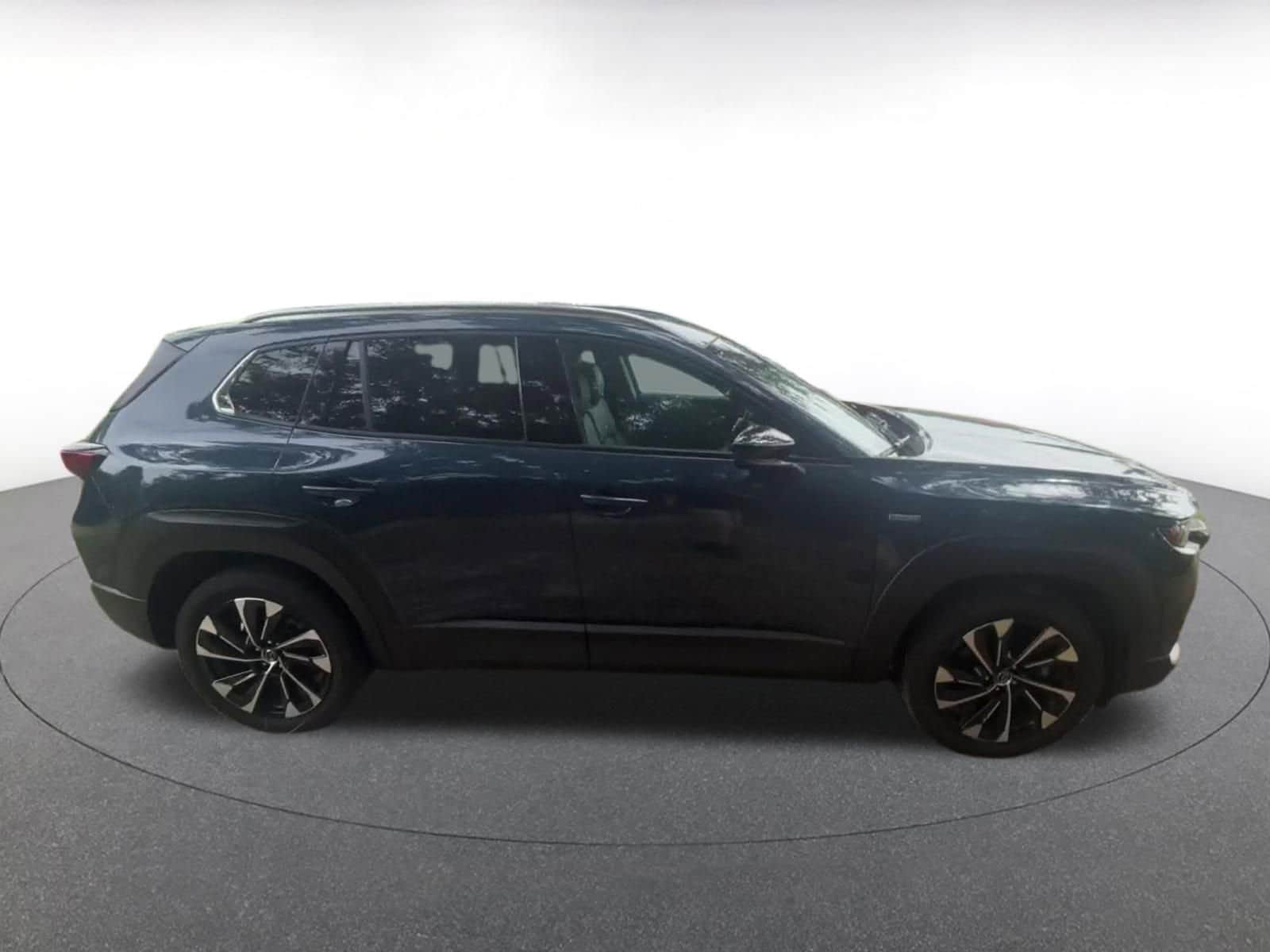 Thumbnail: 2025 Mazda CX-50 - 16