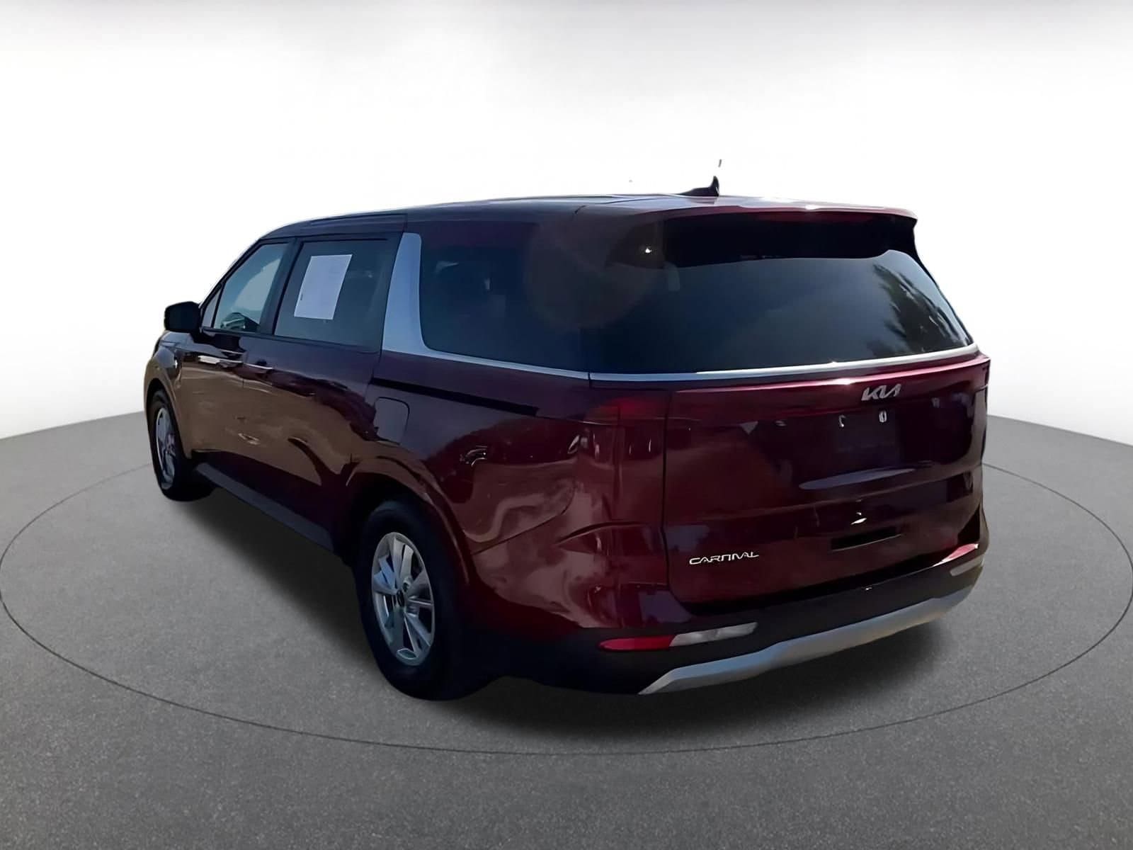 Thumbnail: 2024 Kia Carnival - 11
