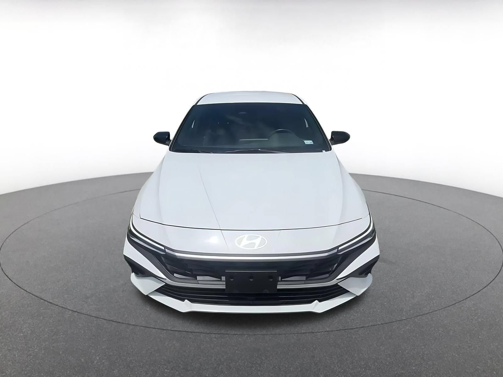 Thumbnail: 2026 Hyundai Elantra - 4