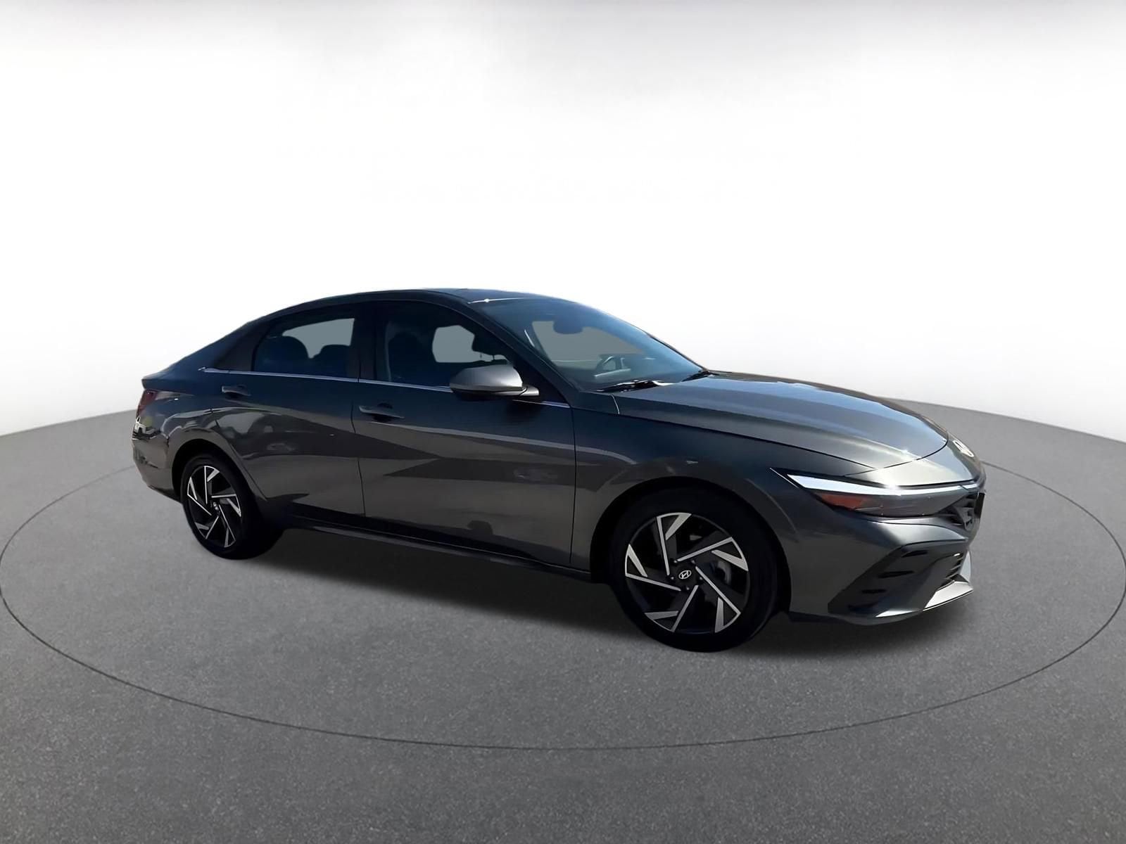 Thumbnail: 2025 Hyundai Elantra - 1