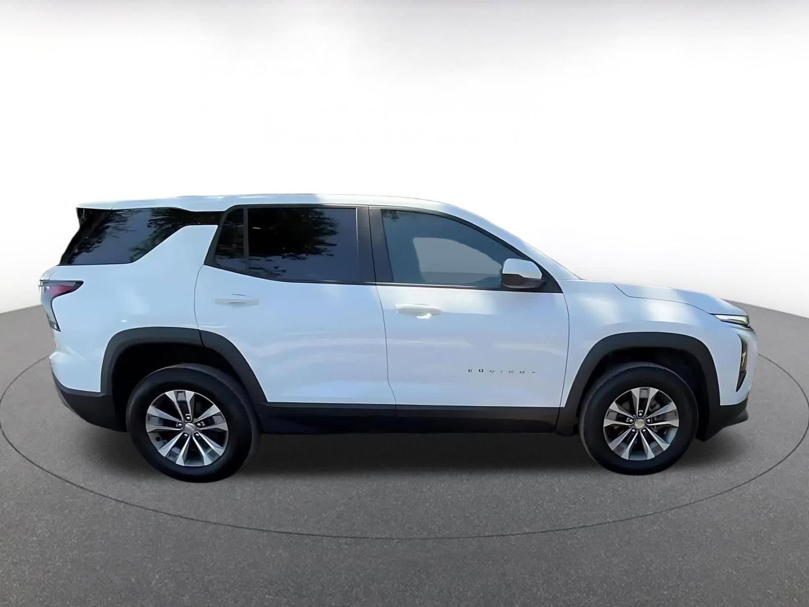 Thumbnail: 2025 Chevrolet Equinox - 16