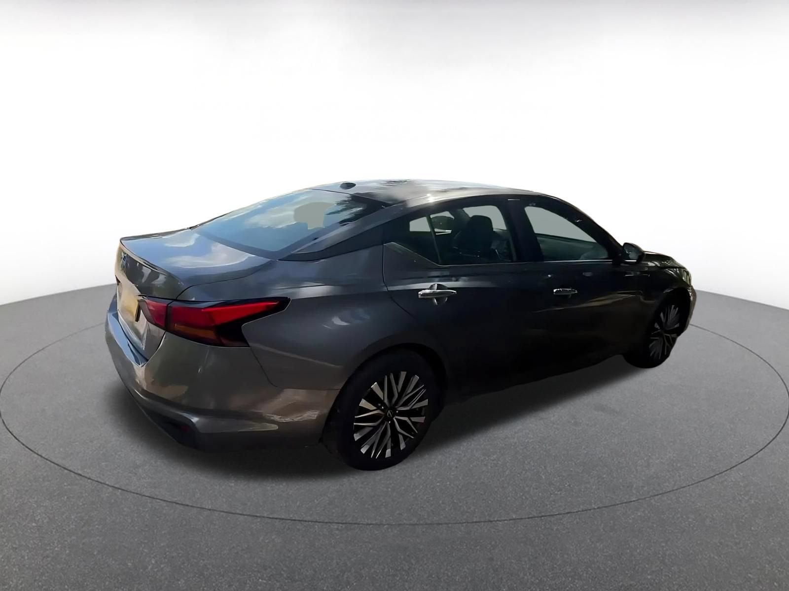 Thumbnail: 2025 Nissan Altima - 14