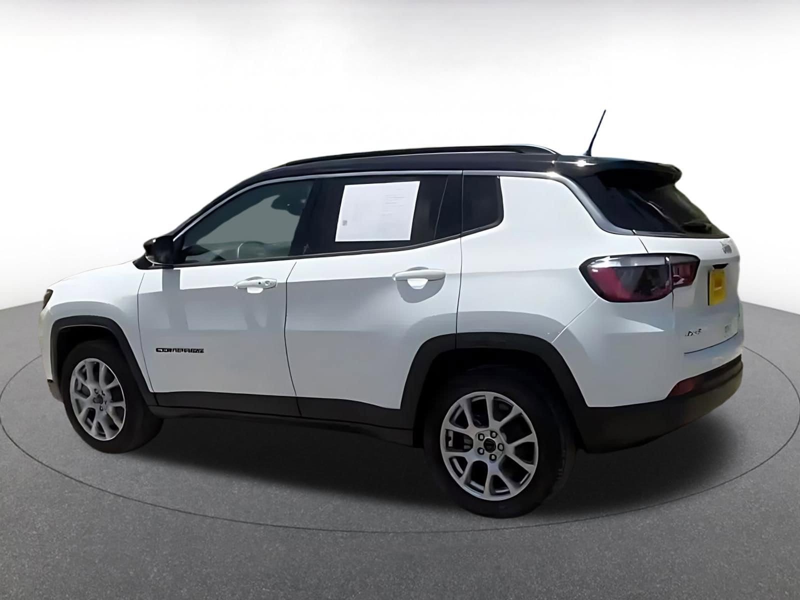 Thumbnail: 2025 Jeep Compass - 9
