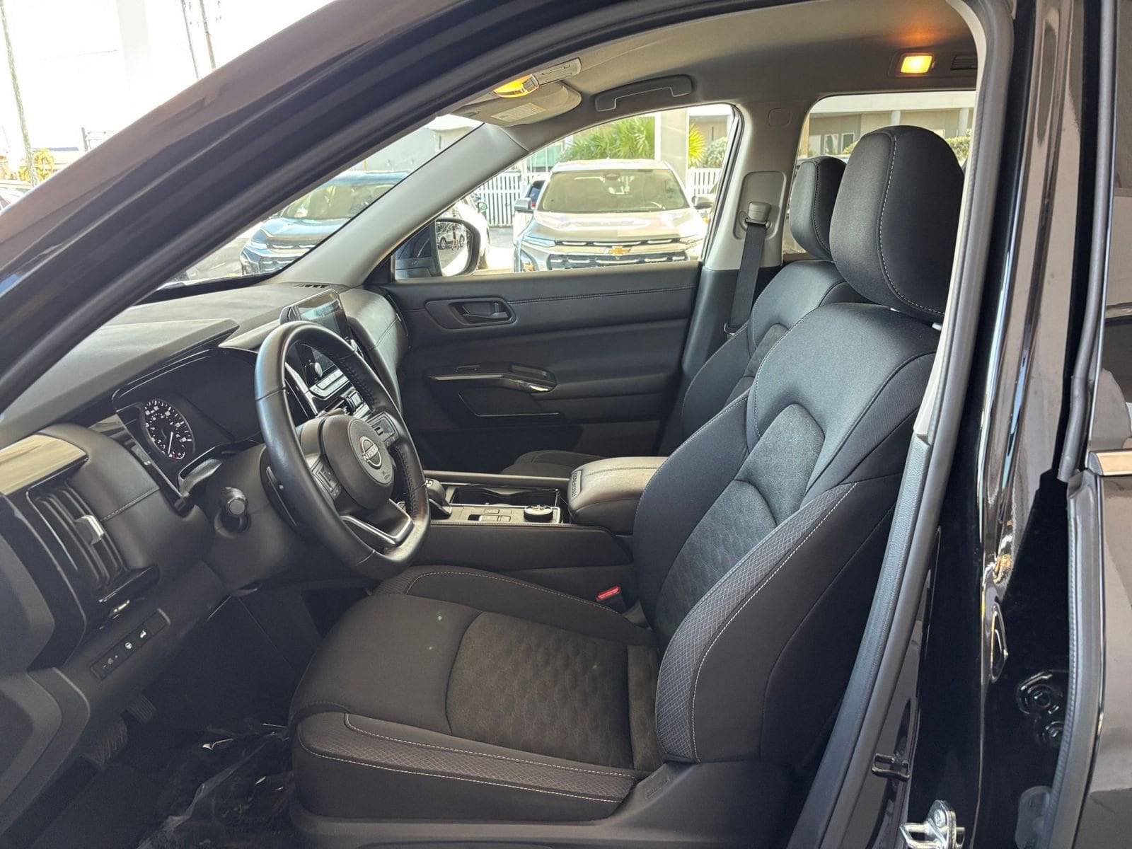 Thumbnail: 2025 Nissan Pathfinder - 27