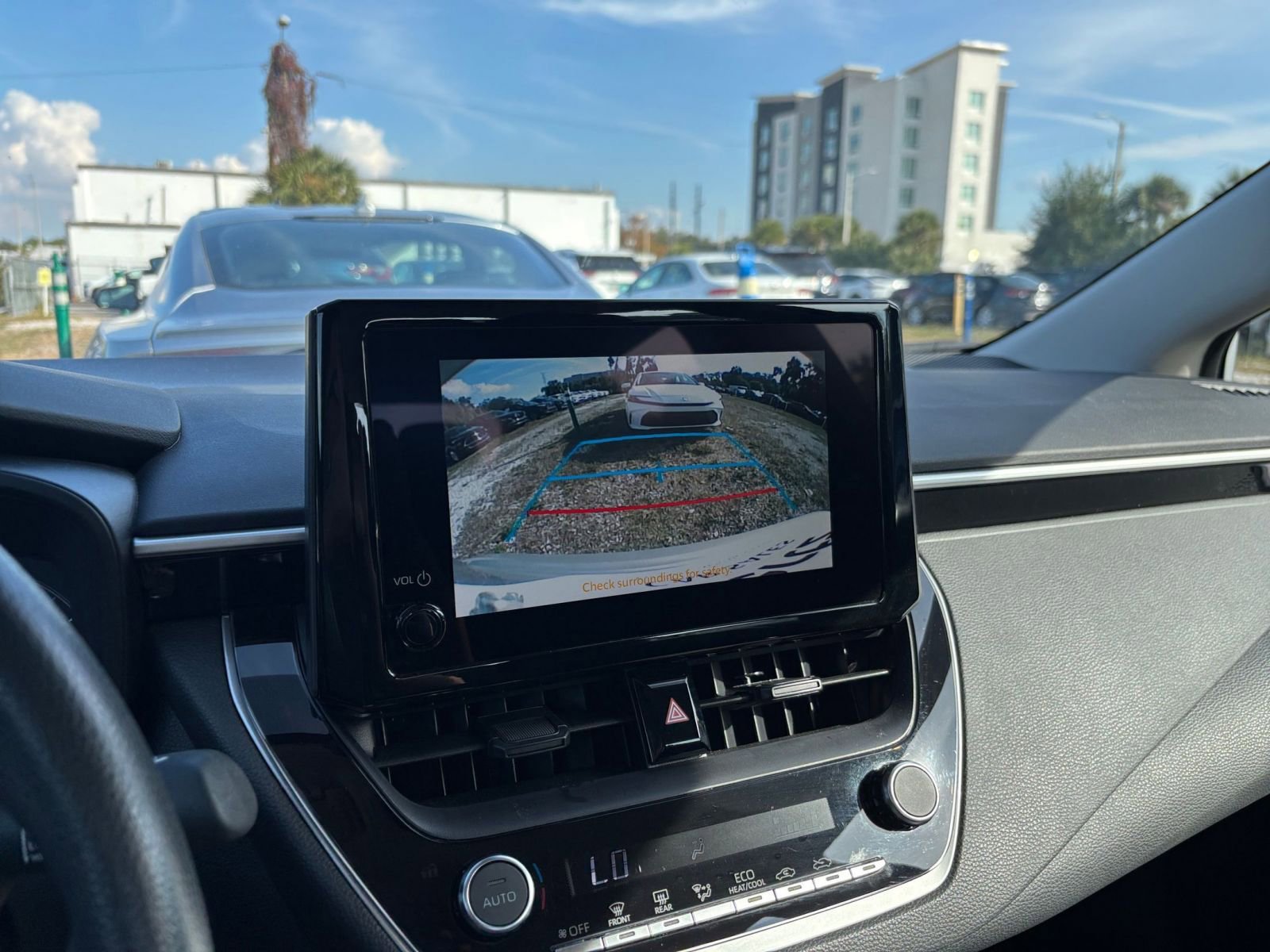 Thumbnail: 2025 Toyota Corolla - 20