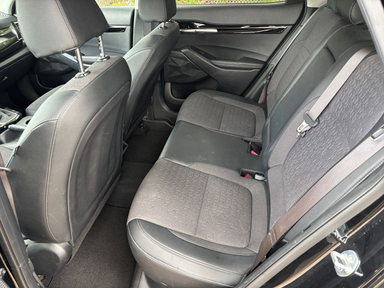 Thumbnail: 2025 Kia Seltos - 28