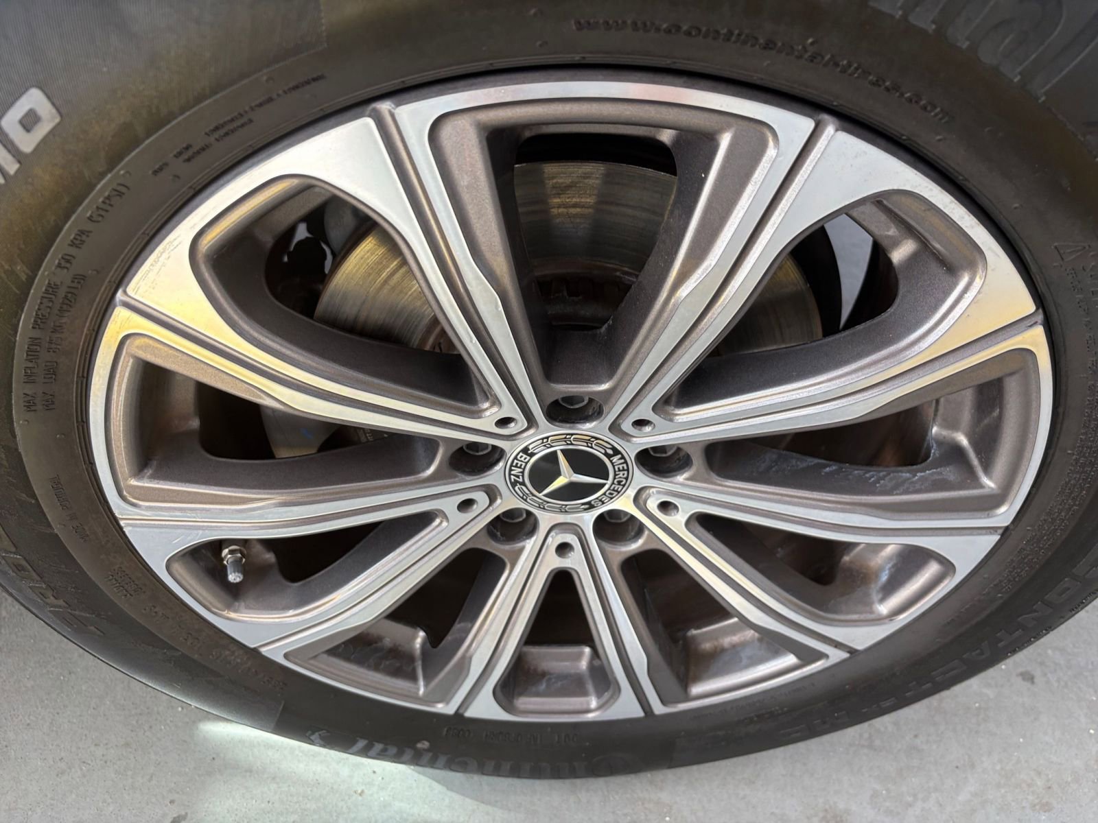 Thumbnail: 2023 Mercedes-Benz GLC - 30