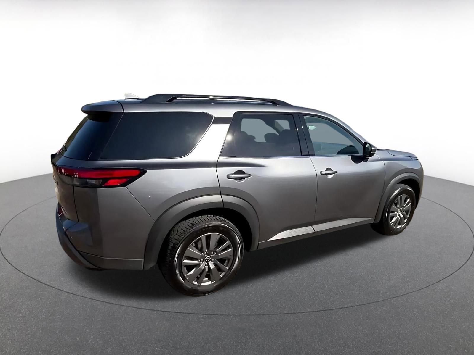 Thumbnail: 2025 Nissan Pathfinder - 15