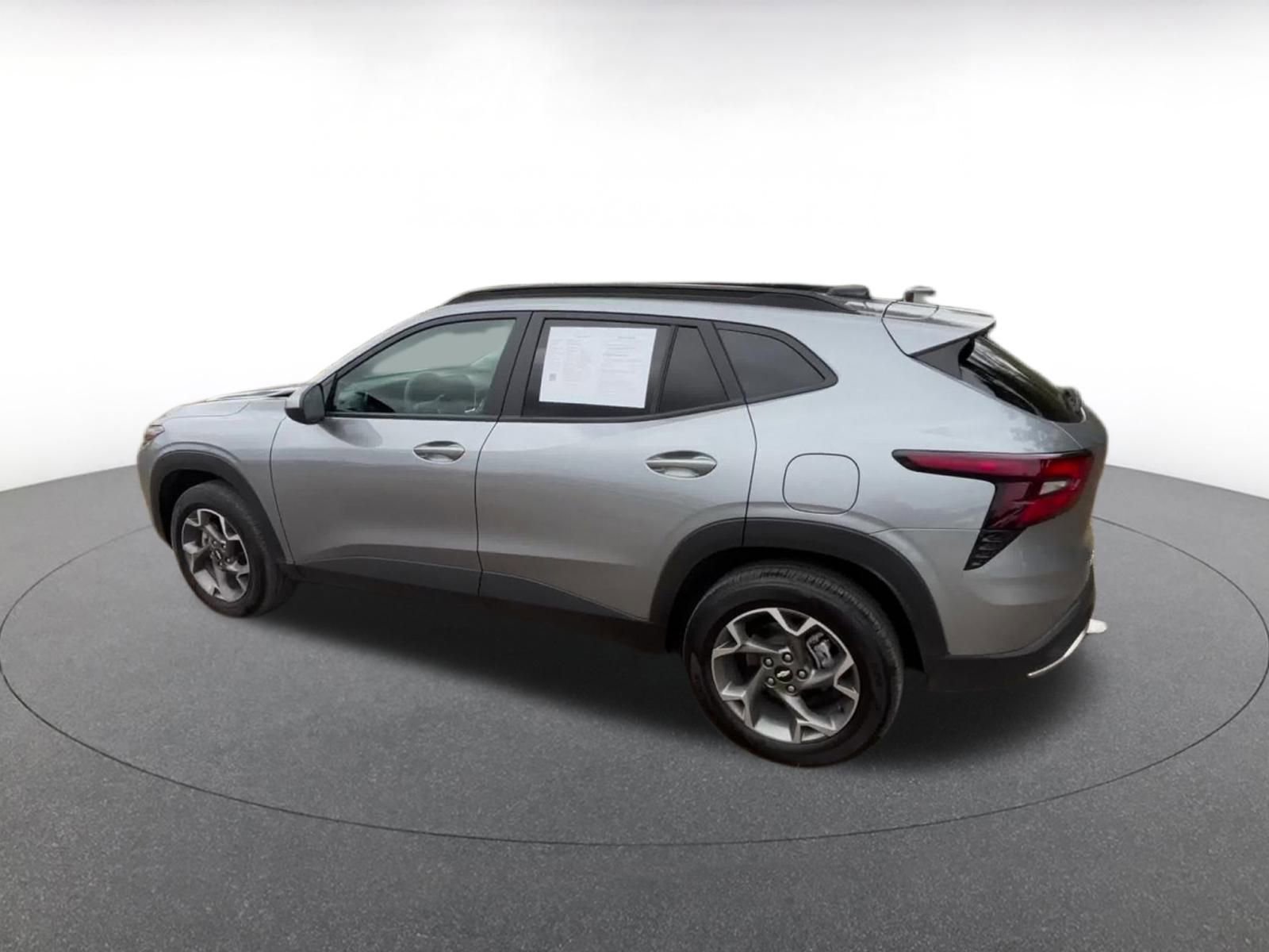 Thumbnail: 2025 Chevrolet Trax - 10