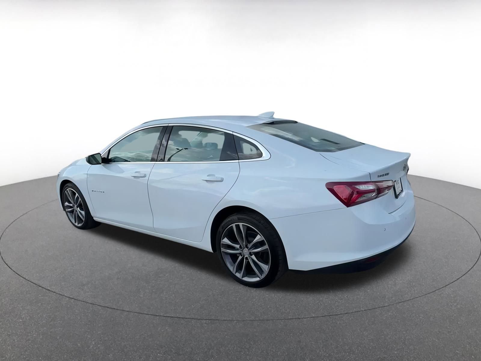 Thumbnail: 2024 Chevrolet Malibu - 10