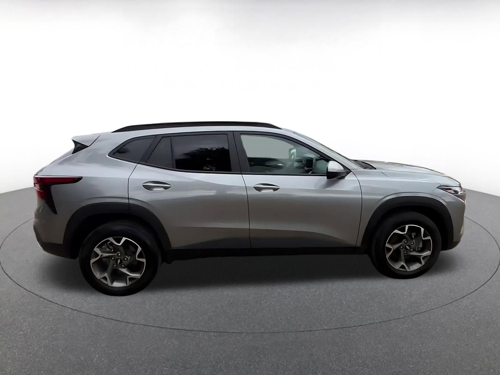 Thumbnail: 2025 Chevrolet Trax - 16