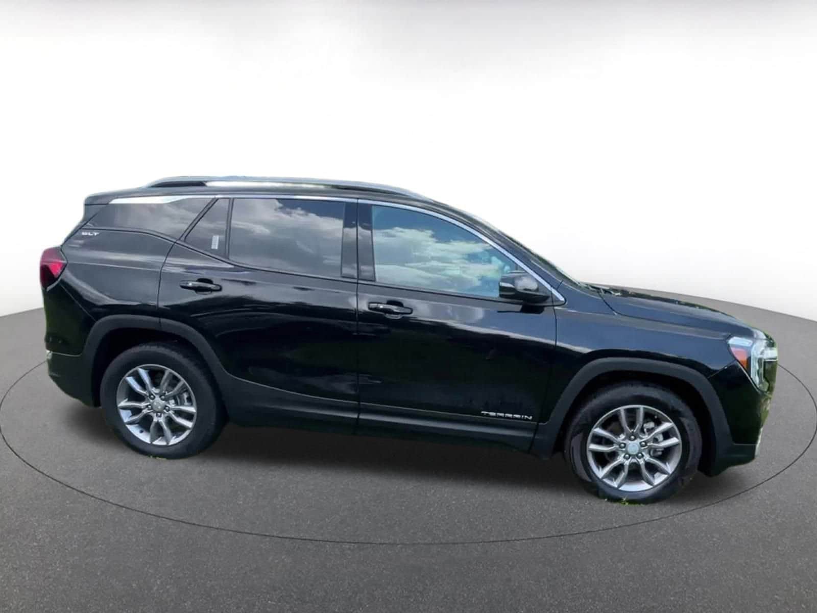 Thumbnail: 2023 GMC Terrain - 16