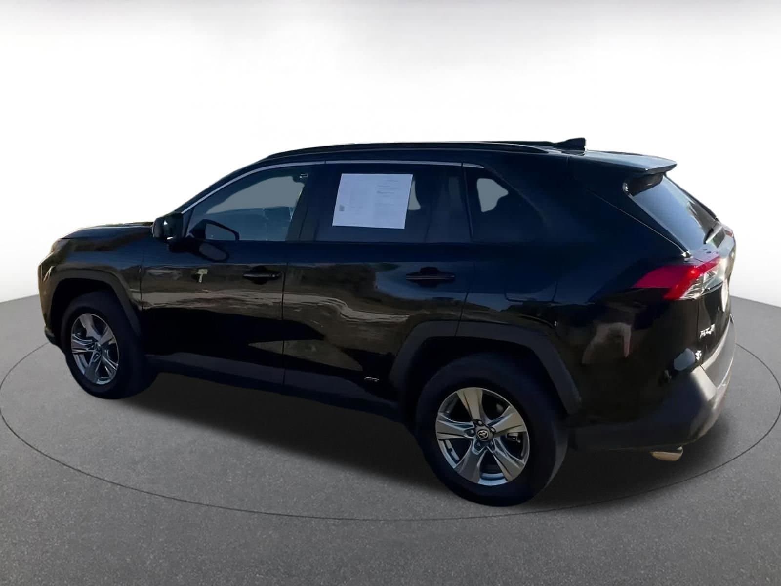 Thumbnail: 2025 Toyota RAV4 - 10