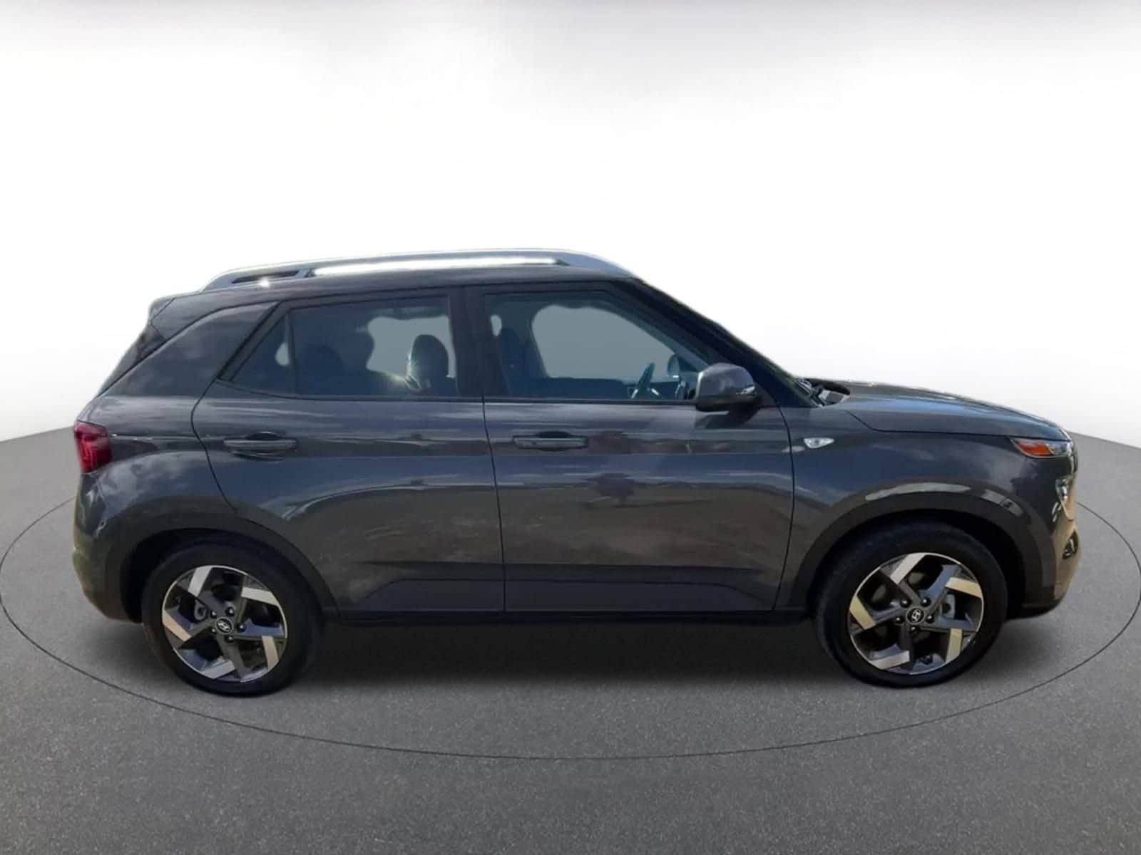 Thumbnail: 2025 Hyundai Venue - 25