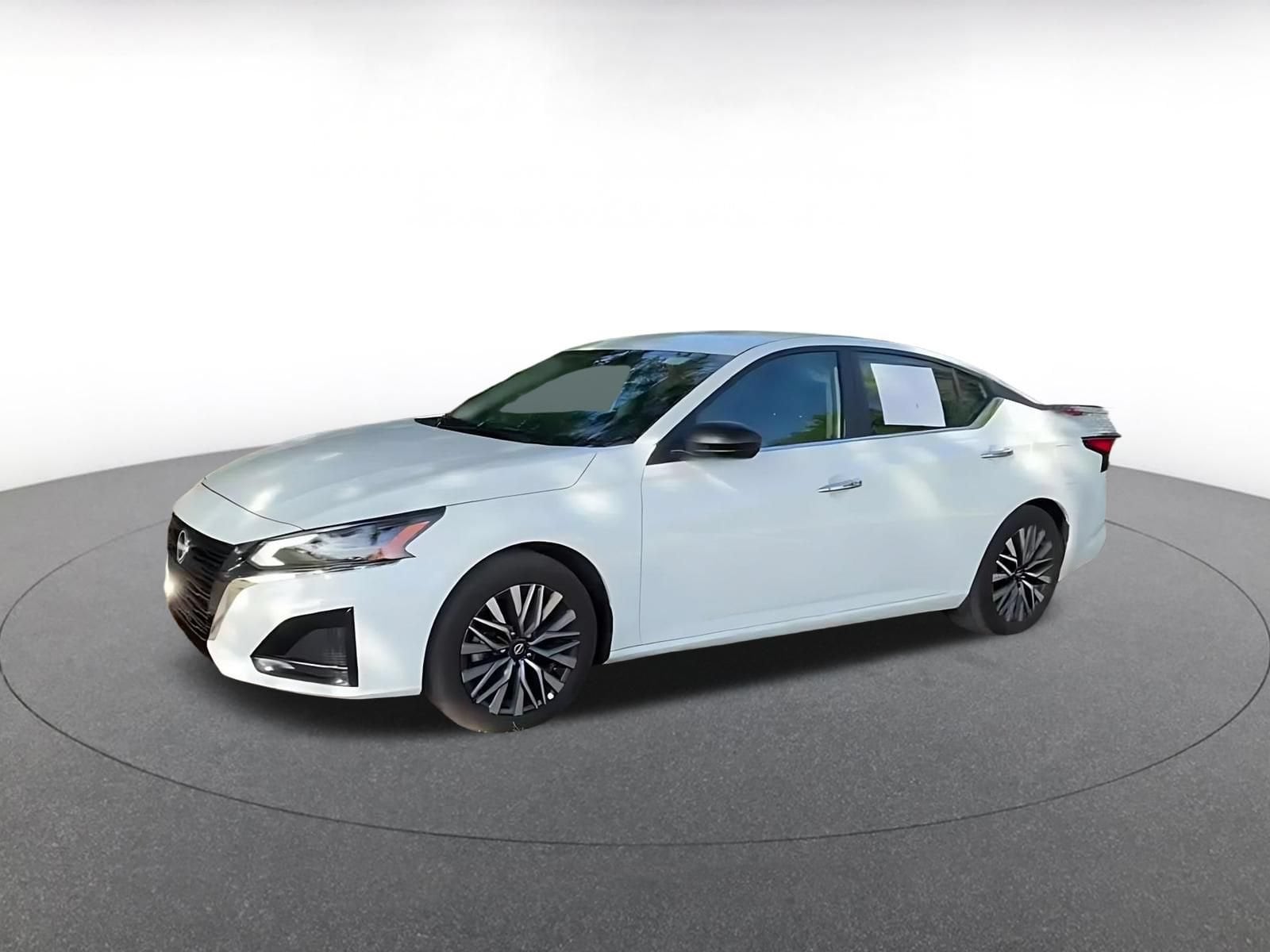 Thumbnail: 2025 Nissan Altima - 8