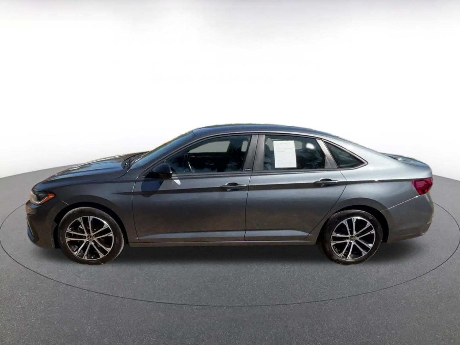 Thumbnail: 2025 Volkswagen Jetta - 9