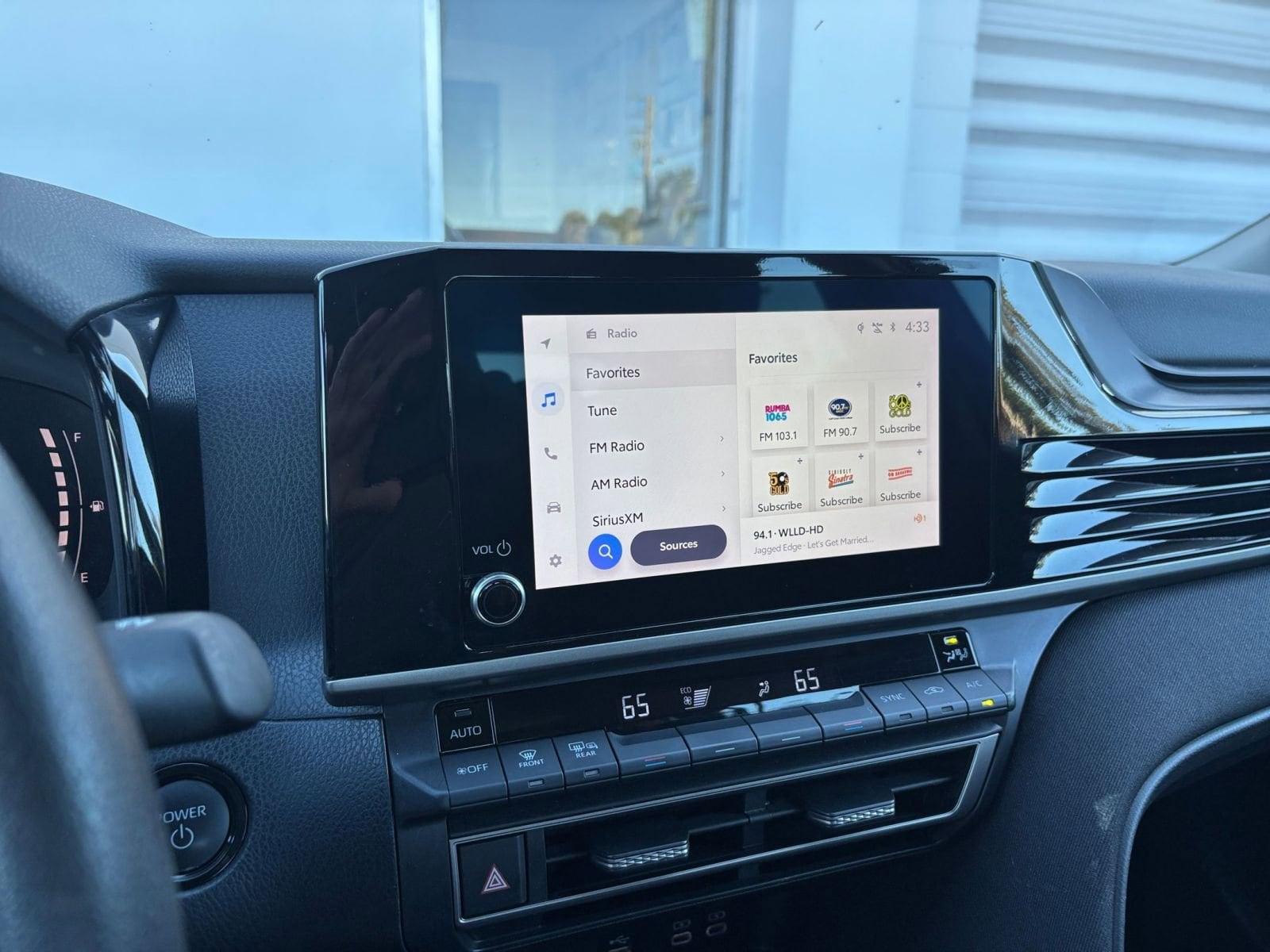 Thumbnail: 2025 Toyota Camry - 21