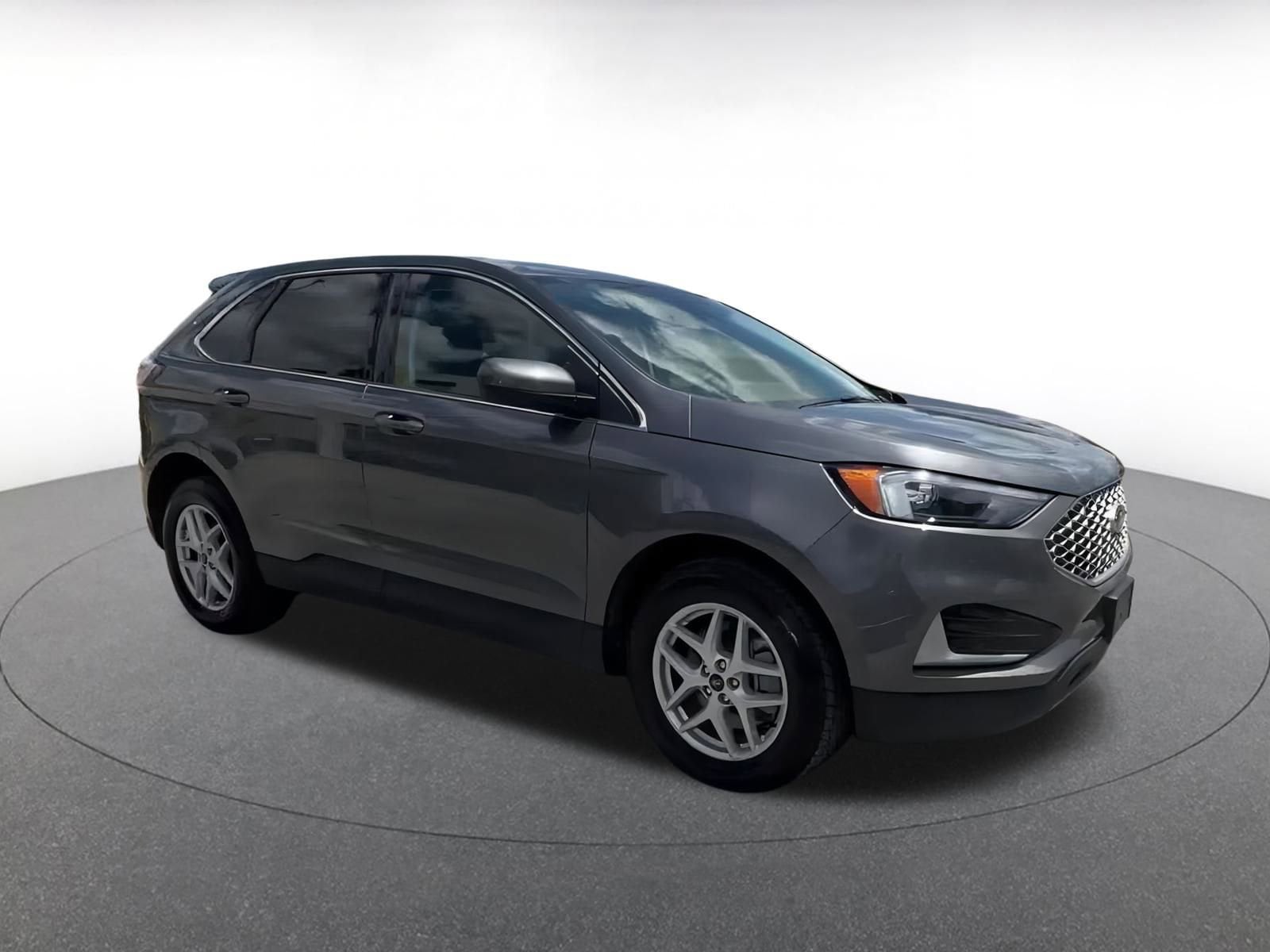 Thumbnail: 2024 Ford Edge - 2