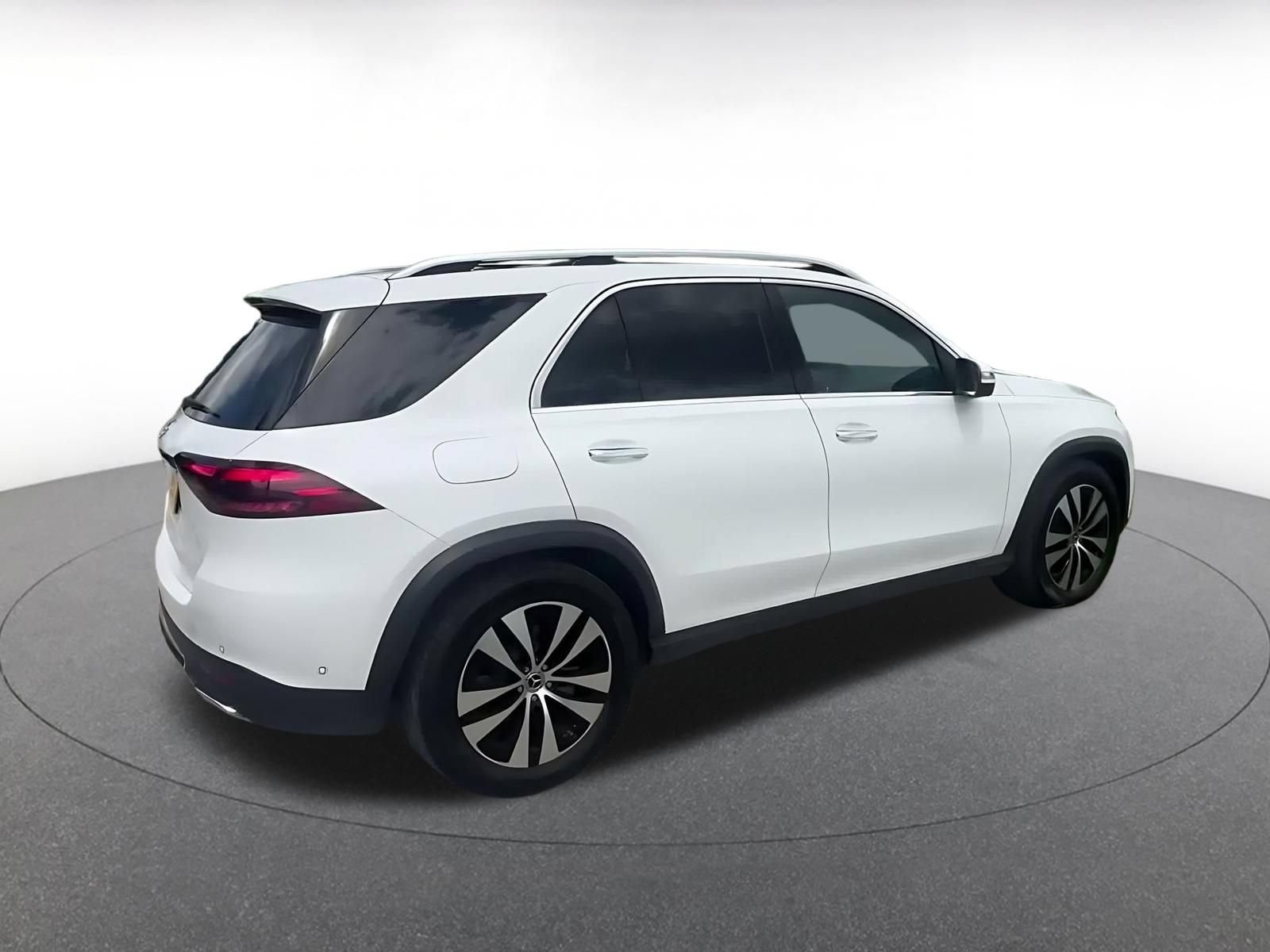 Thumbnail: 2026 Mercedes-Benz GLE - 13