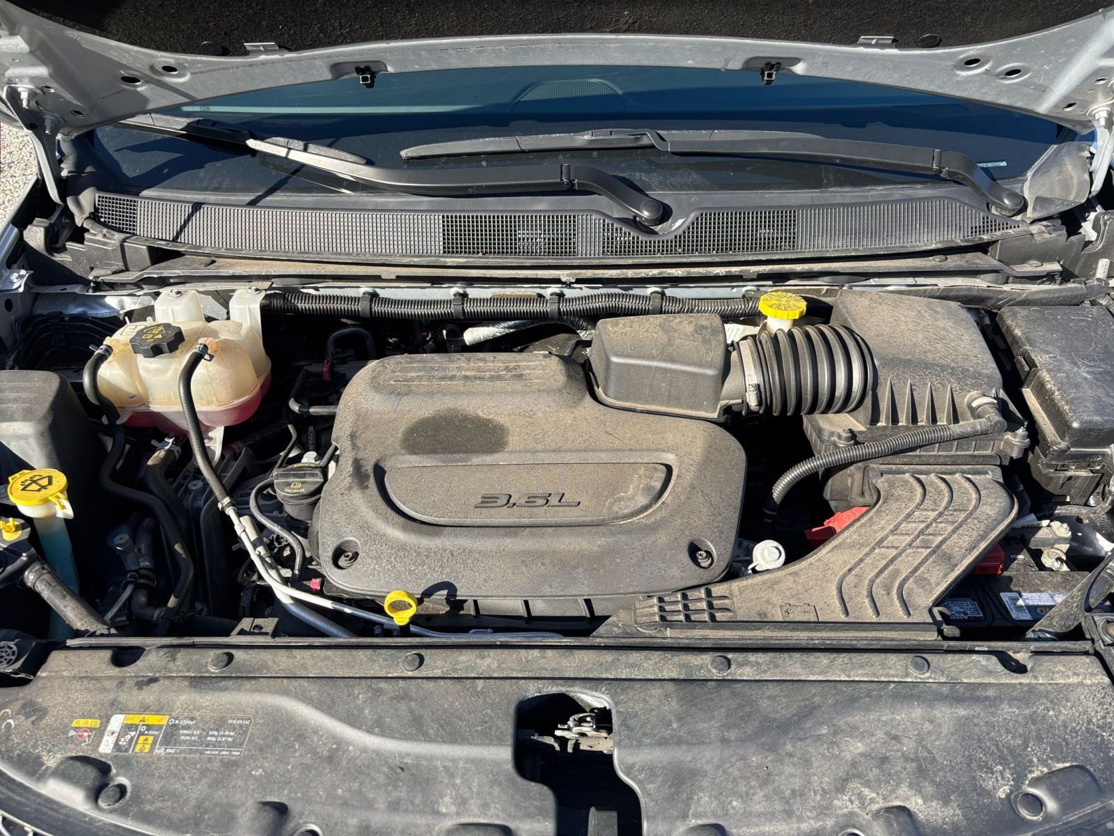 Thumbnail: 2023 Chrysler Voyager - 34