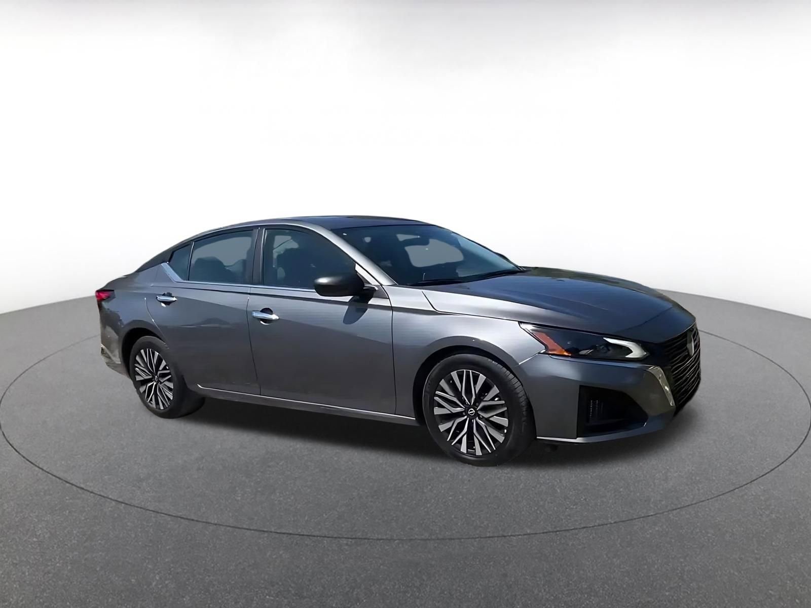 Thumbnail: 2025 Nissan Altima - 2