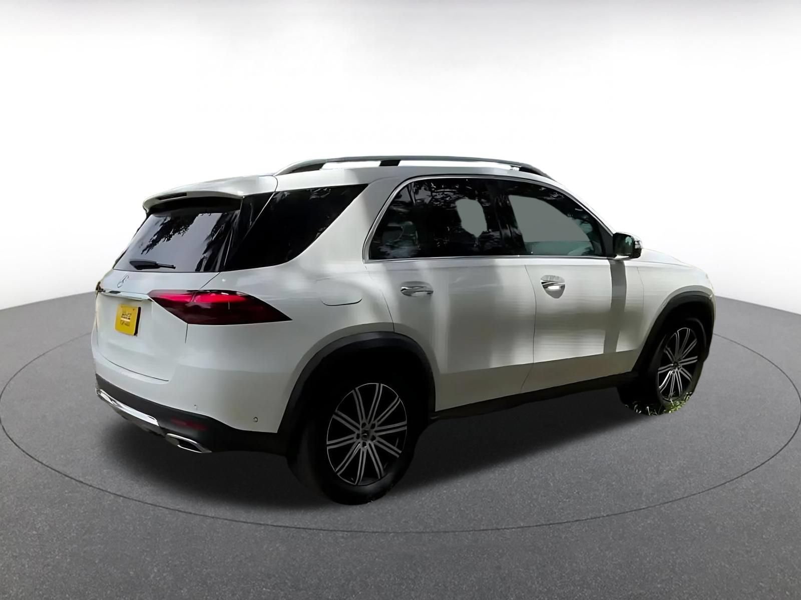 Thumbnail: 2026 Mercedes-Benz GLE - 14
