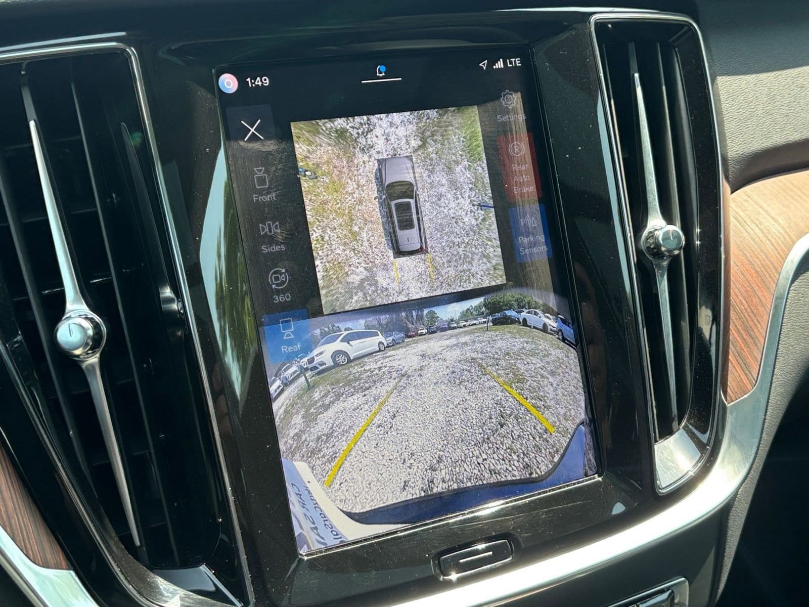 Thumbnail: 2025 Volvo S60 - 28