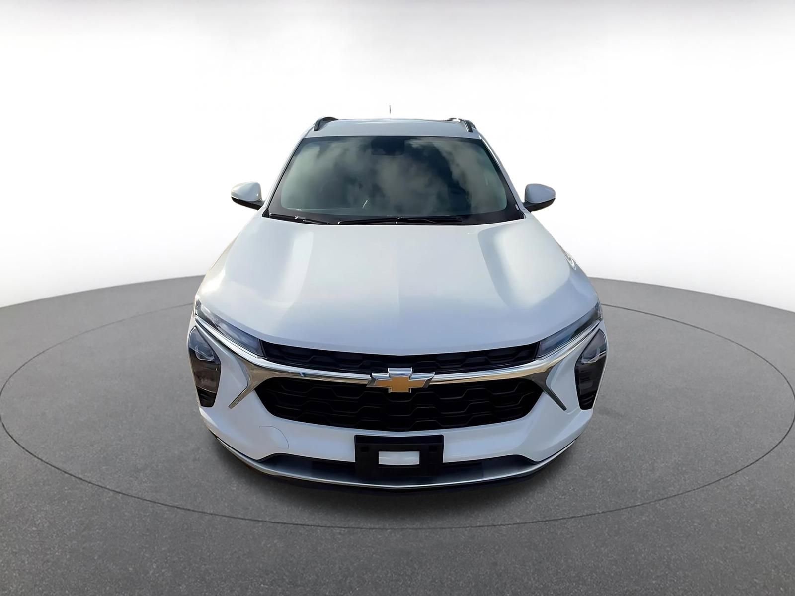 Thumbnail: 2025 Chevrolet Trax - 4