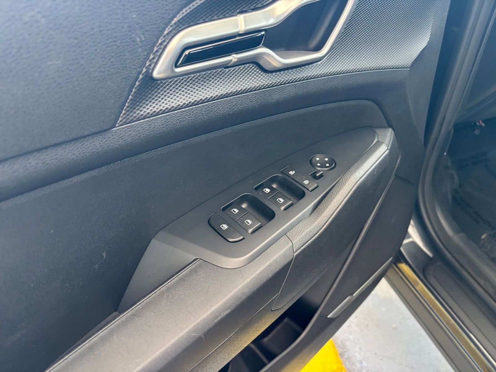 Thumbnail: 2025 Kia Sportage - 18