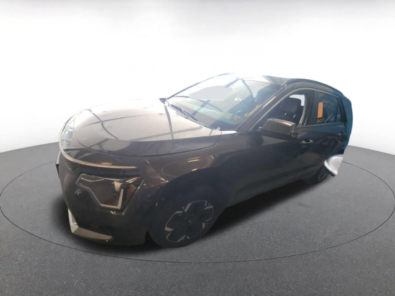 Thumbnail: 2023 Kia Niro - 4