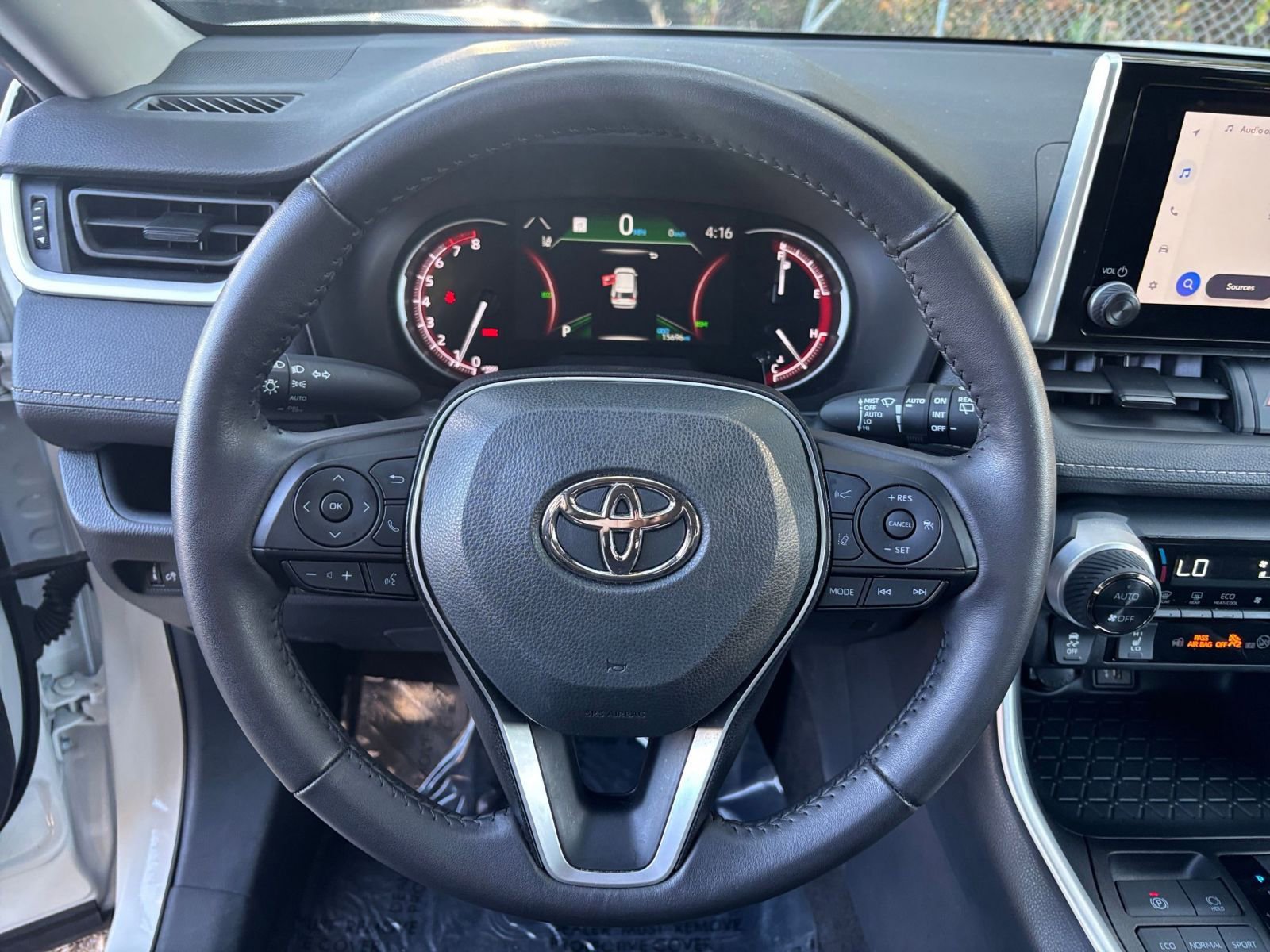 Thumbnail: 2025 Toyota RAV4 - 28