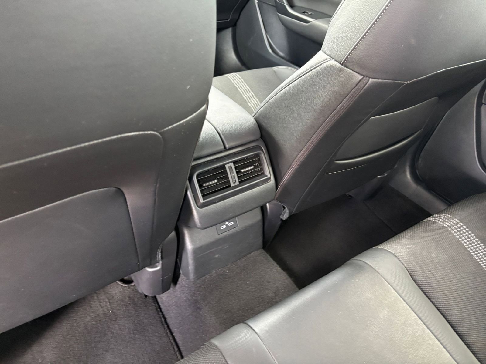 Thumbnail: 2025 Mazda CX-50 - 24