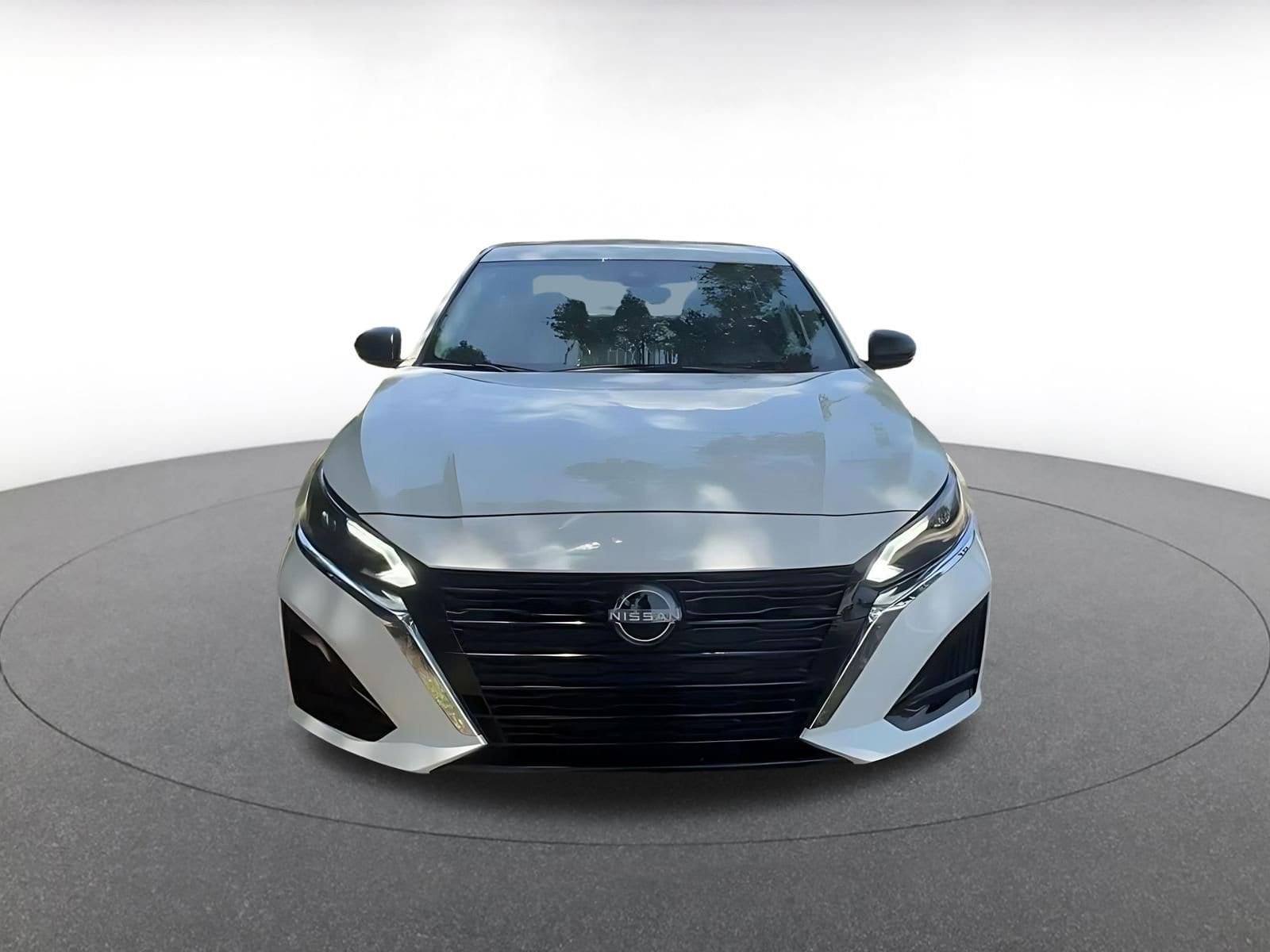 Thumbnail: 2025 Nissan Altima - 3