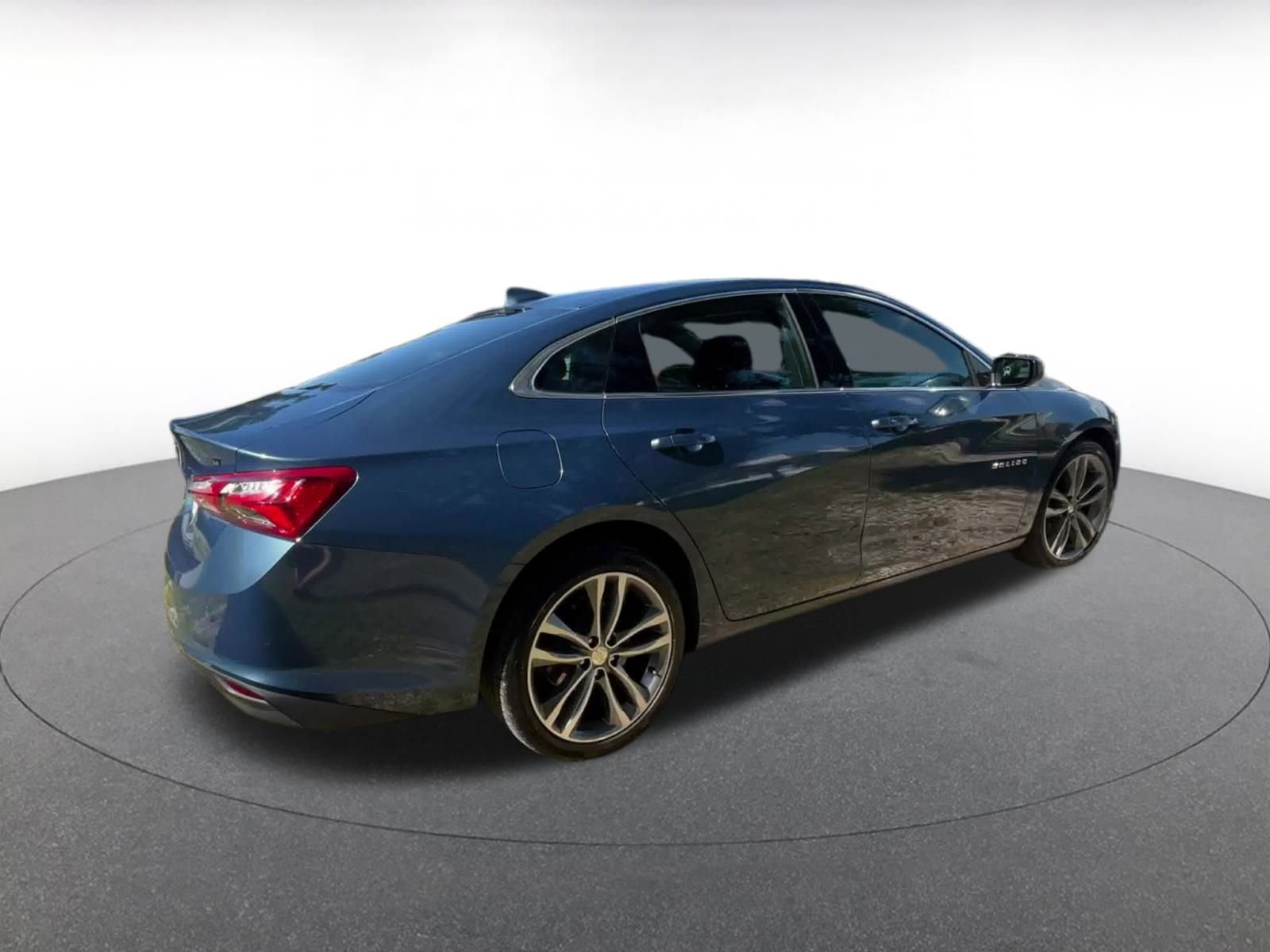 Thumbnail: 2024 Chevrolet Malibu - 15