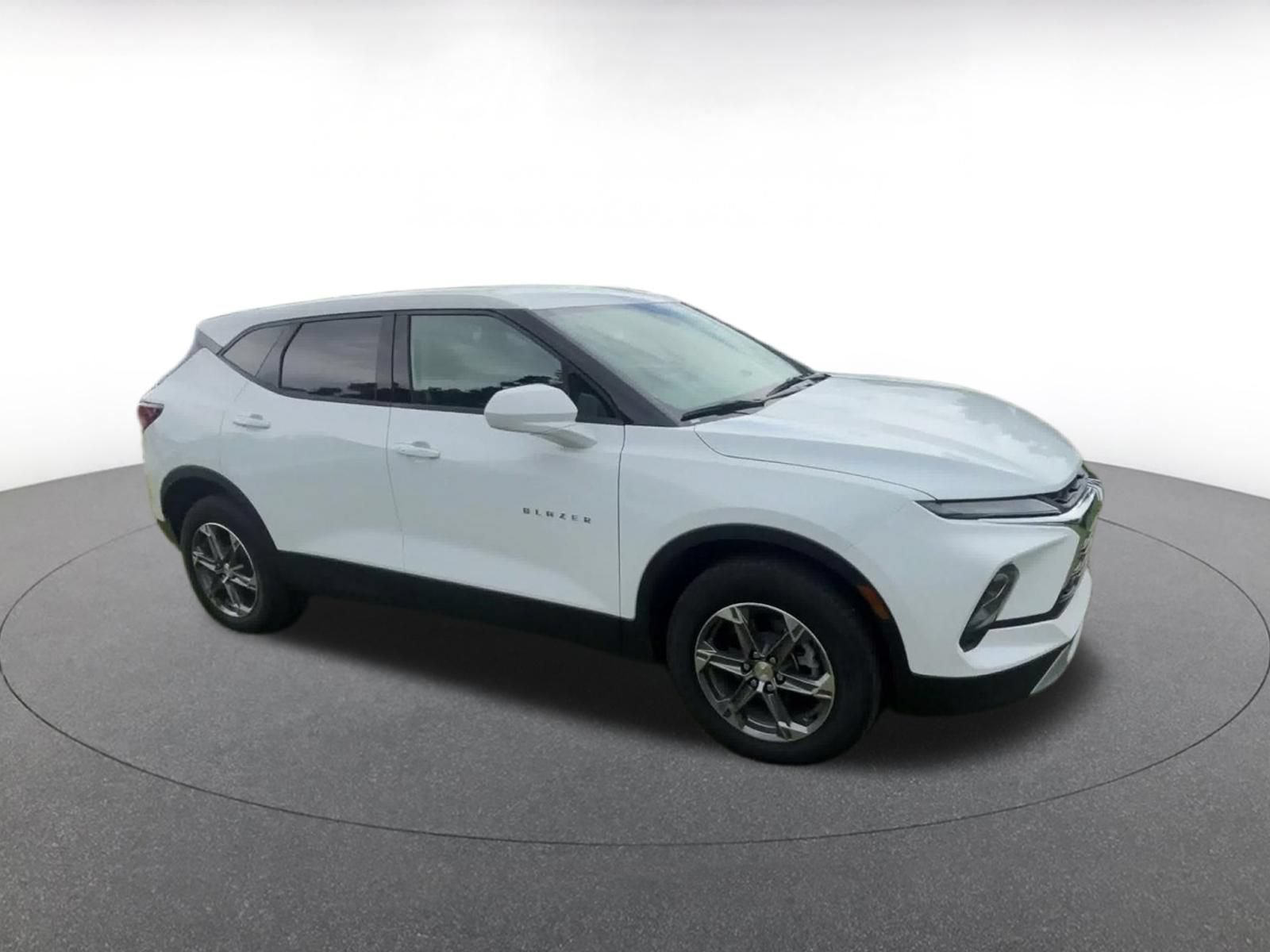 Thumbnail: 2026 Chevrolet Blazer - 2