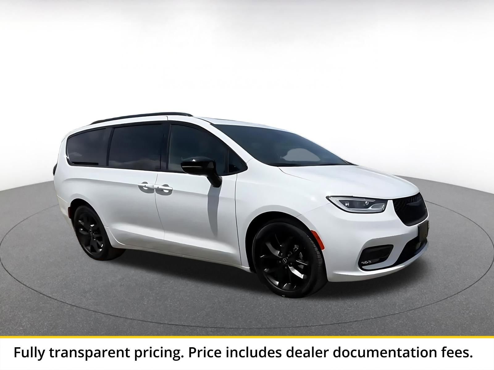 Thumbnail: 2025 Chrysler Pacifica - 1