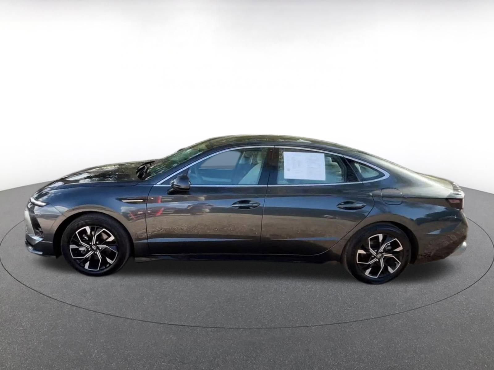 Thumbnail: 2025 Hyundai Sonata - 9